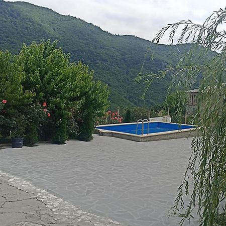 Green Garden Կանաչ Այգի イジェヴァン エクステリア 写真