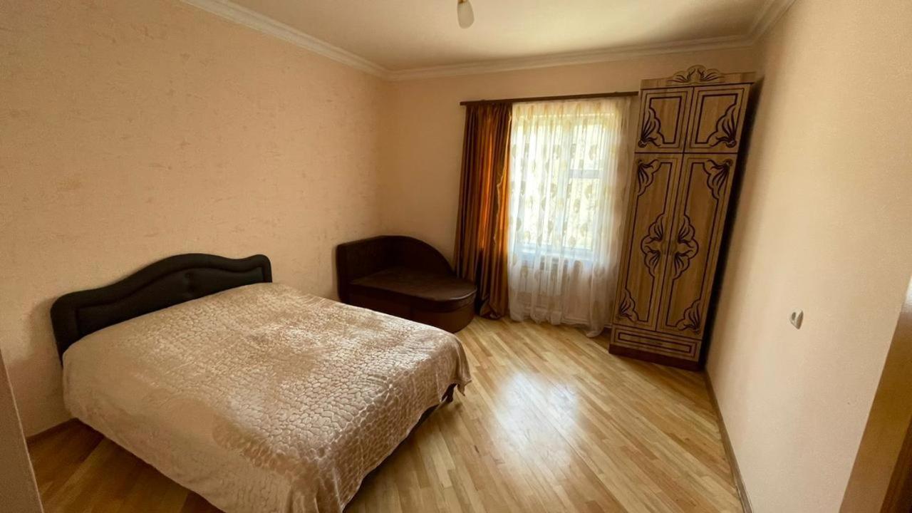 Green Garden Կանաչ Այգի イジェヴァン エクステリア 写真